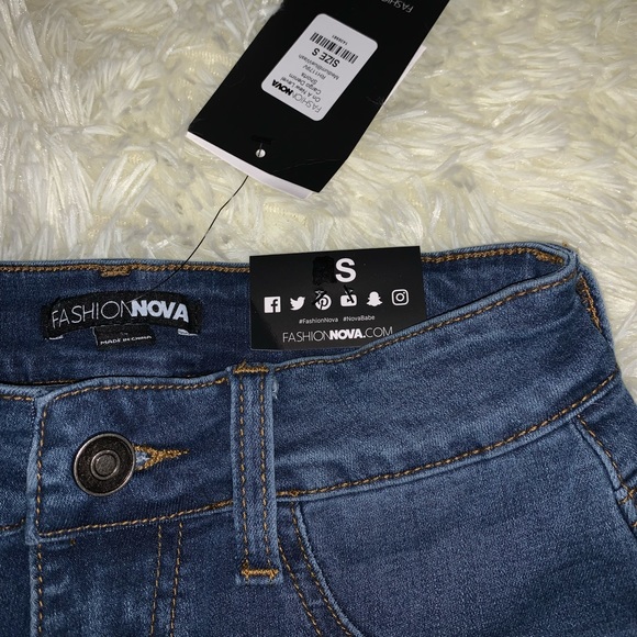 NWT Cargo Shorts 🏷 - Picture 6 of 6